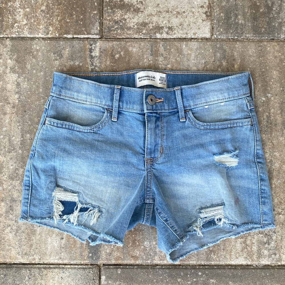 Abercrombie kids mid rise midi short